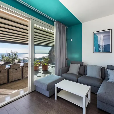 Apartment Virgilio Blue Toscolano Maderno